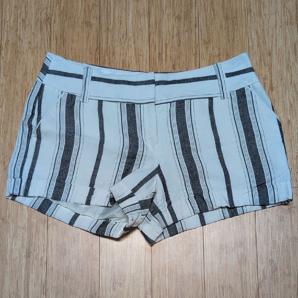 Express Grey and White Striped Mid Rise Linen Shorts Size 8